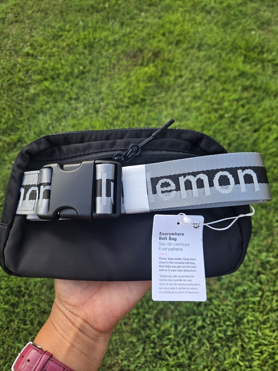 lululemon athletica Handbags - lululemon athletica Everywhere Belt Bag 1L Black